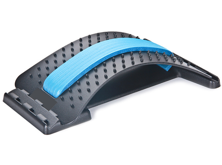 Intervertebral lumbar massage board