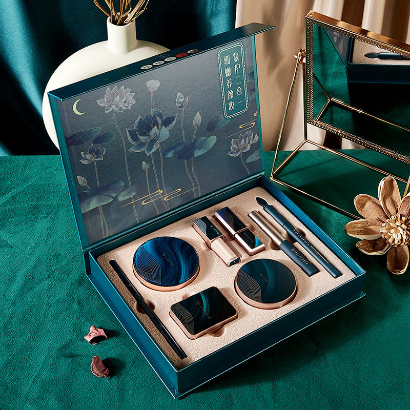 Eight-Piece Floral  Jade Makeup Set