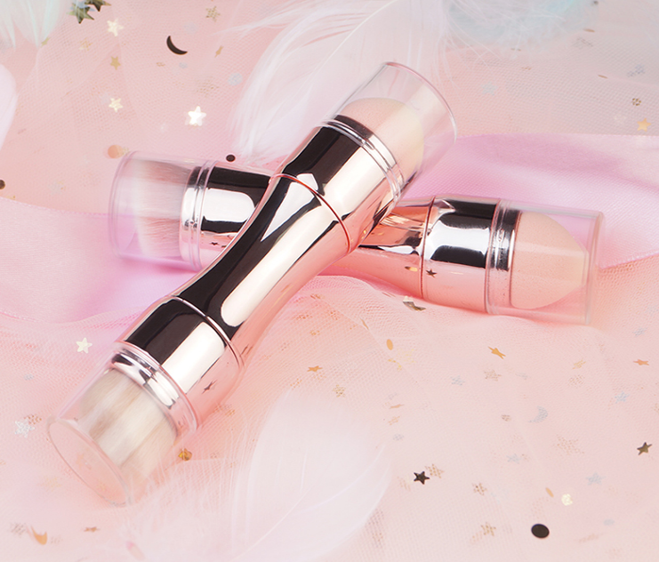 Four-in-one makeup brush