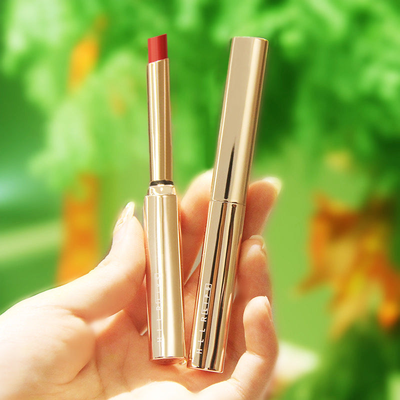 Gilded Elegance Semi-Matte Velvet Moisturizing Lipstick